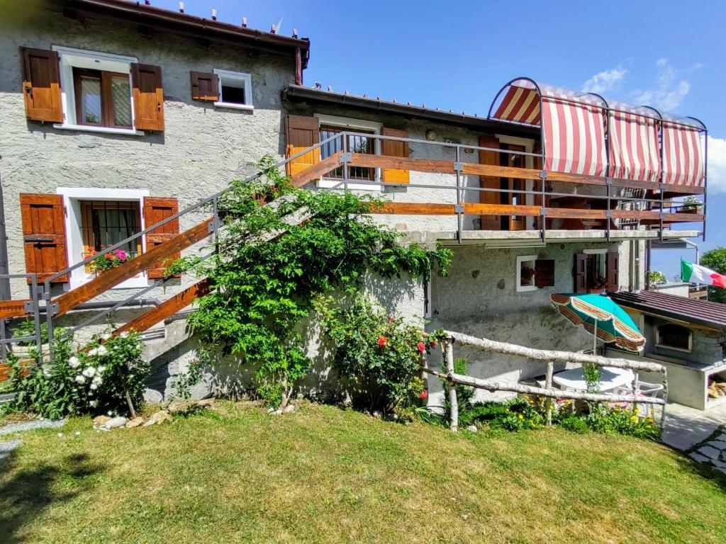 Vonkajšia záhrada v ubytovaní Holiday Home Giulia by Interhome