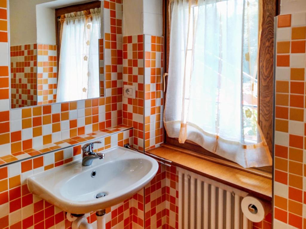 Kúpeľňa v ubytovaní Holiday Home Giulia by Interhome