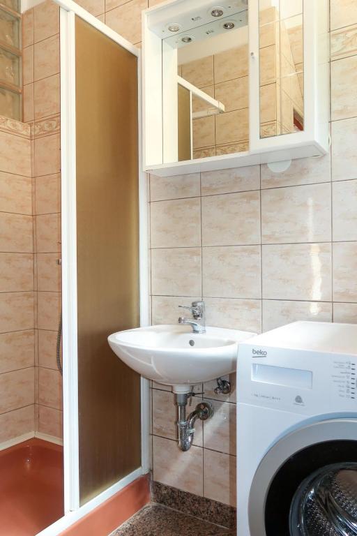Kúpeľňa v ubytovaní Holiday Home Maravic-2 by Interhome