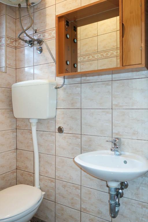 Kúpeľňa v ubytovaní Holiday Home Maravic-2 by Interhome