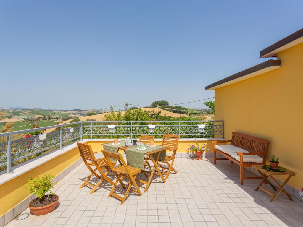Balkoni atau teres di Holiday Home Erika by Interhome