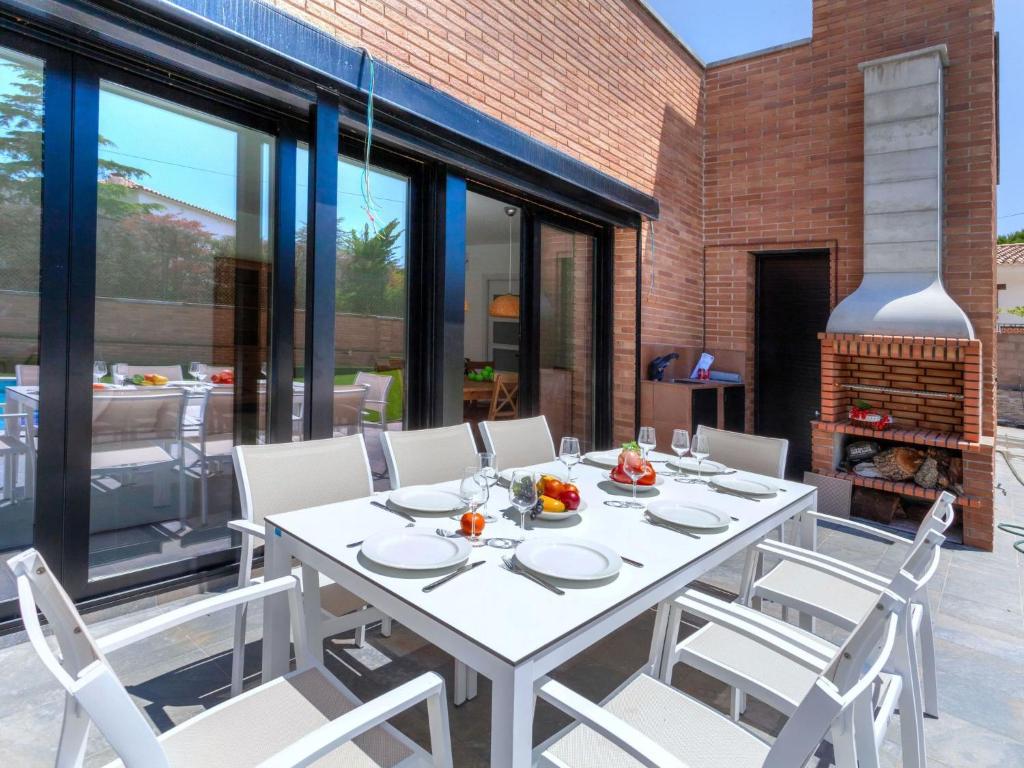 Posedenie v ubytovaní Holiday Home Avets by Interhome