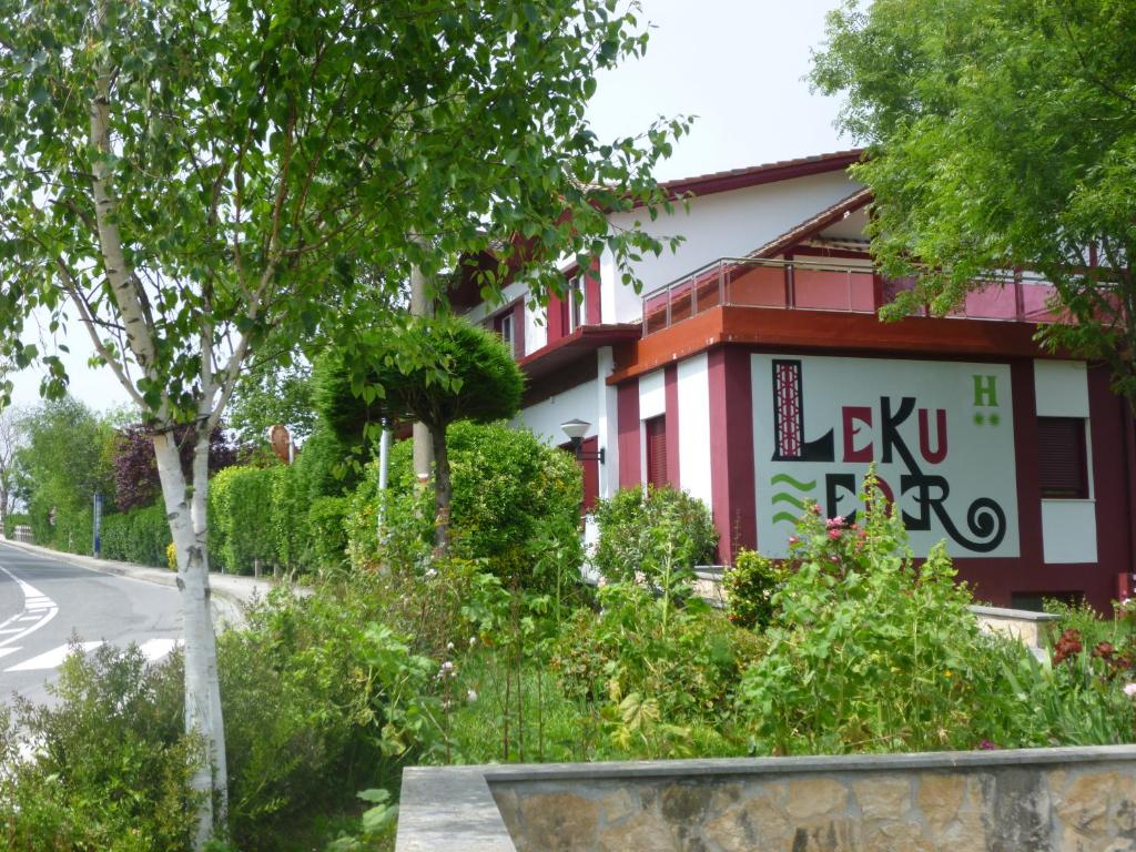 The building in which a szállodákat is located