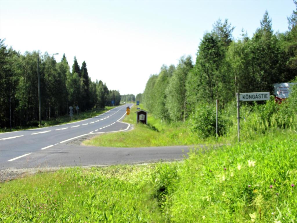 Příroda nedaleko venkovského domu