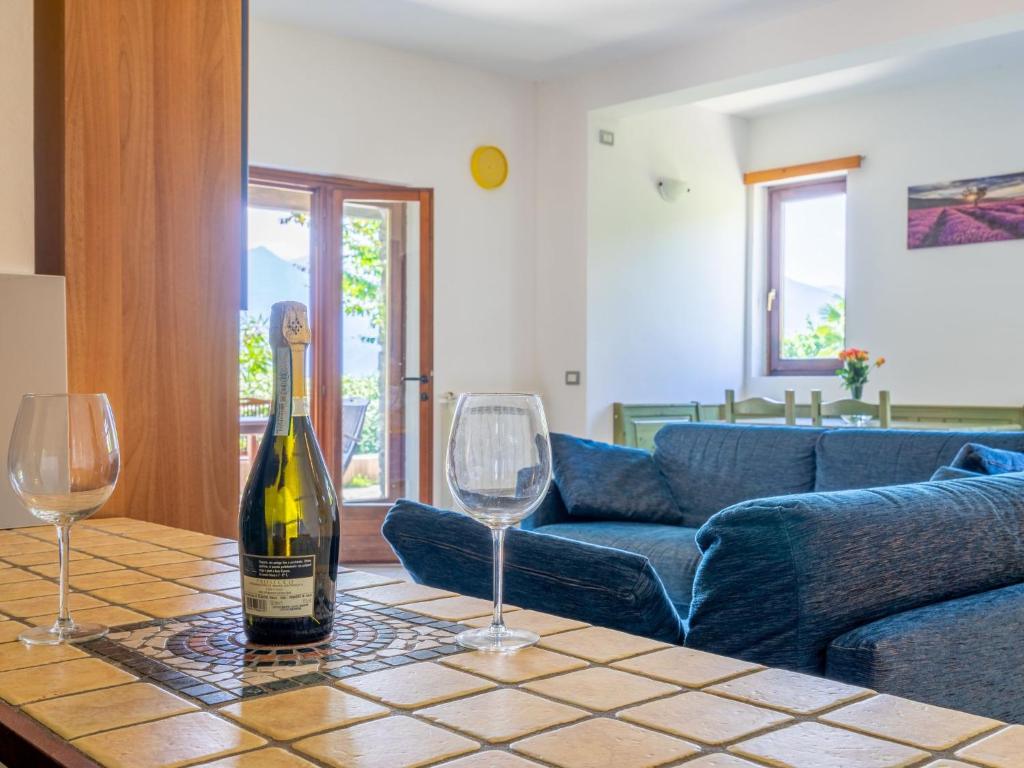 Posedenie v ubytovaní Apartment Residenza Agrifoglio-15 by Interhome
