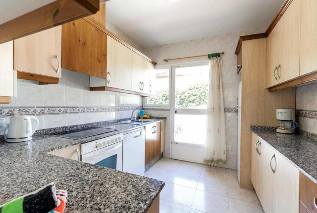Kuchyň nebo kuchyňský kout v ubytování 3383 Villa Encina