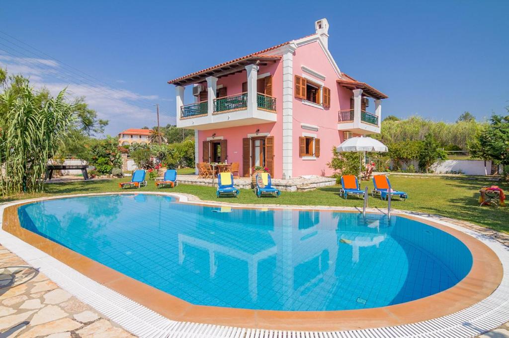 Πισίνα στο ή κοντά στο Villa Emilia