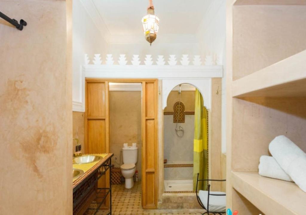 Koupelna v ubytování Riad Maison Arabo-Andalouse