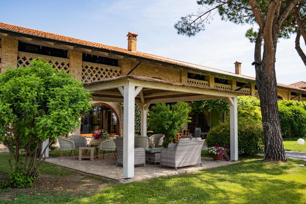 Vonkajšia záhrada v ubytovaní Agriturismo Isola Augusta
