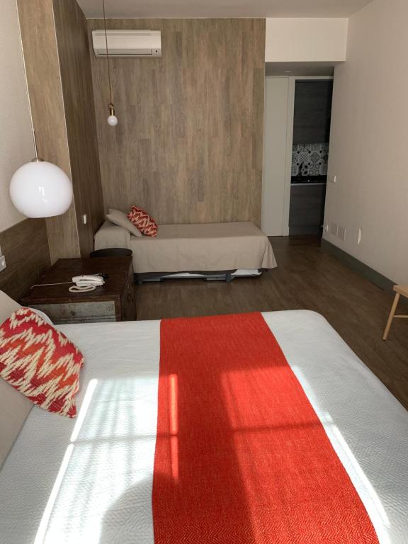 رزرو هتل و هاستل، LOFTS Puerta del SOL, رزرو هتل و هتل آپارتمان