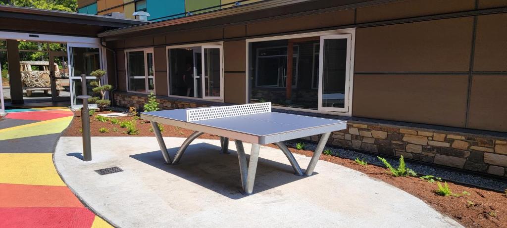 Stolní tenis v ubytování Hotel Zed Tofino nebo okolí