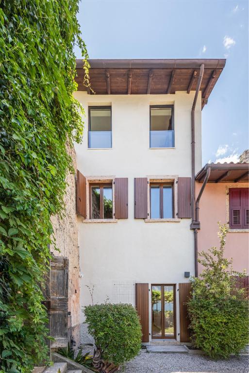 Budova, v ktorej sa apartmán nachádza