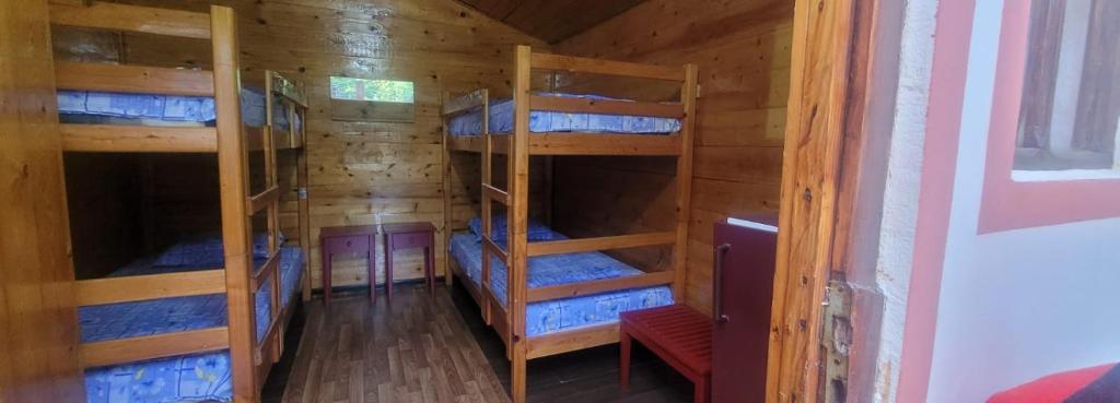 Palanda nebo palandy na pokoji v ubytování Casa Mihai