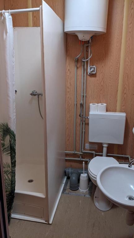 Koupelna v ubytování Bjarnastaðir Guesthouse