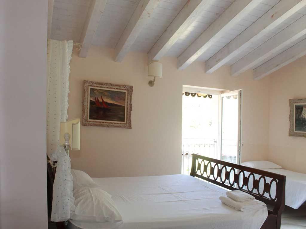 Borgo alla Sorgente - Triple Room With Bathroom