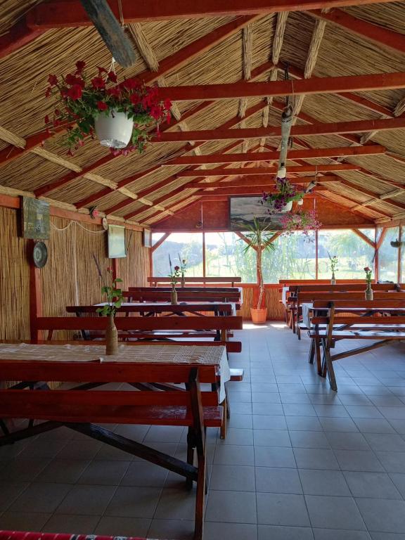 Restaurace v ubytování Pensiunea Clisciova