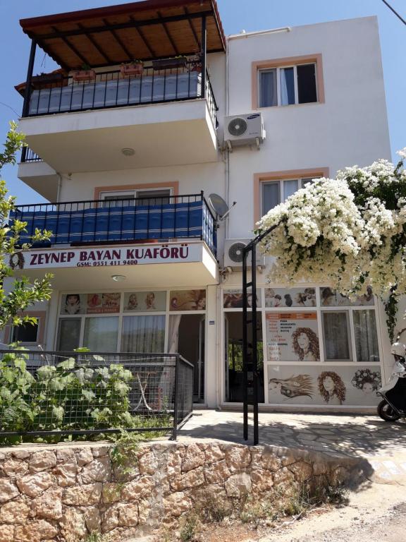 The building in which the holiday home is located