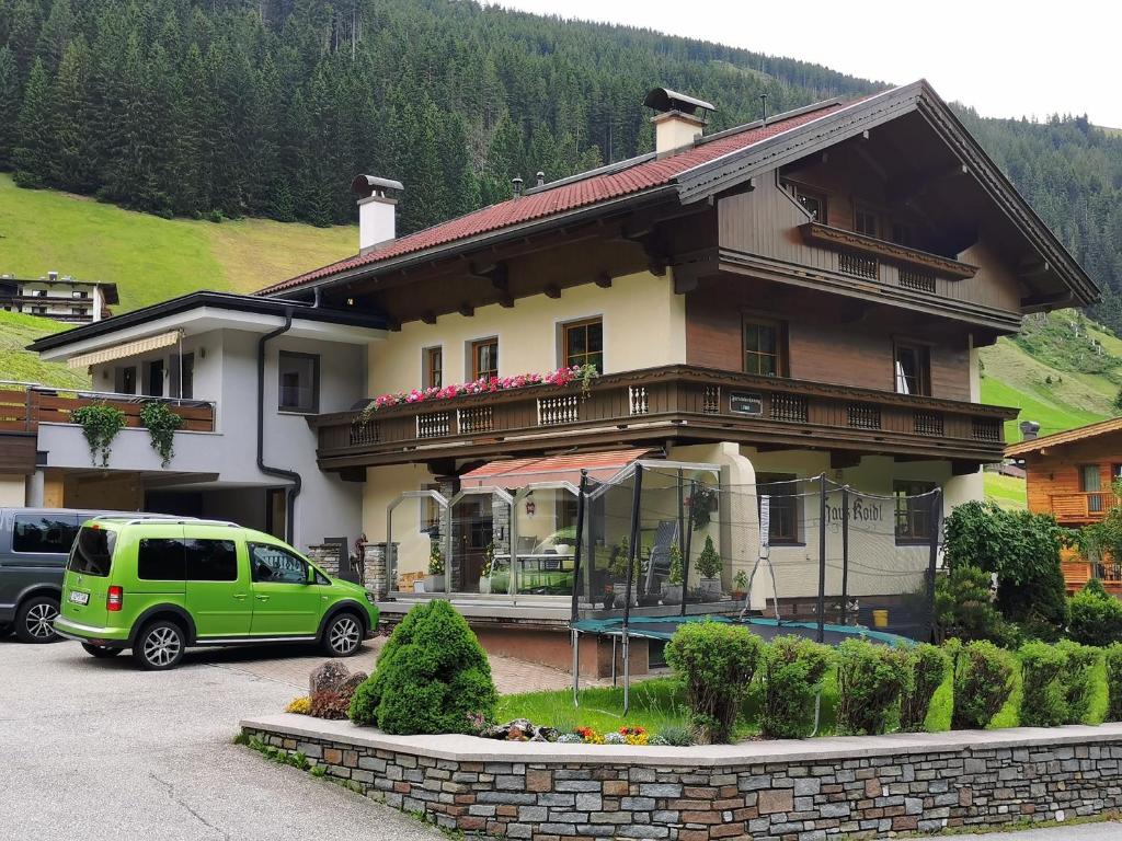 Budova, v ktorej sa apartmán nachádza