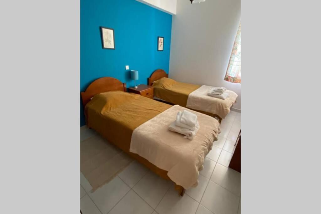 رزرو هتل و هاستل، آبی - آپارتمان ساحلی, 09197245267