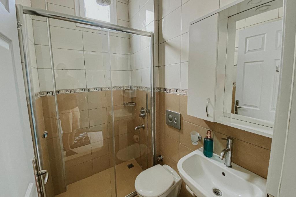 A bathroom at Begonvil Apart - 1