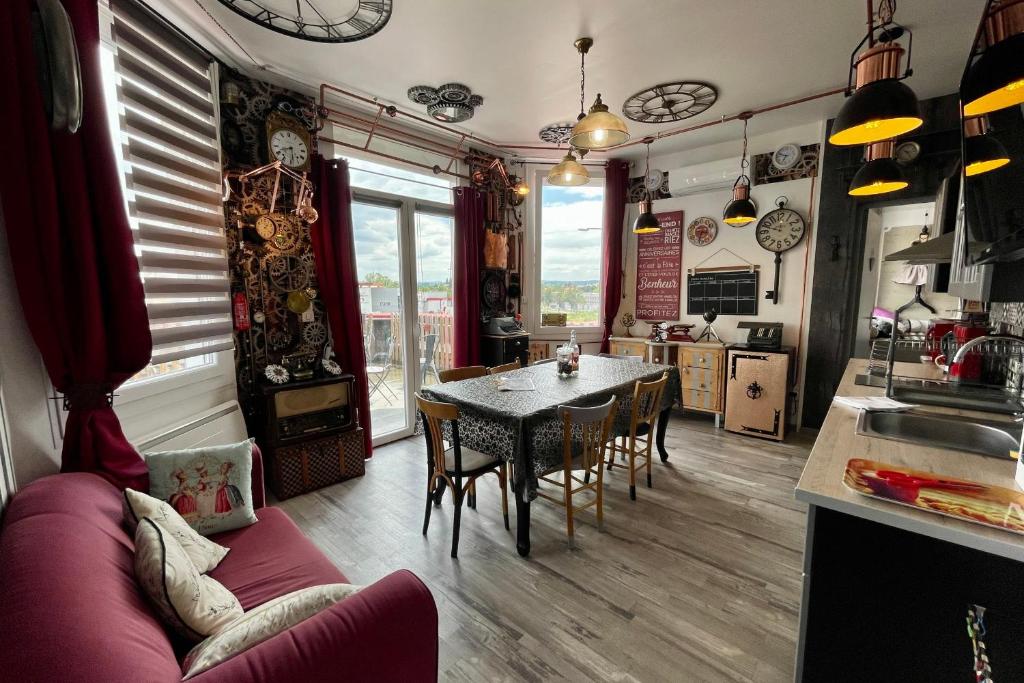 Charming atypical 3 bedroom apartment