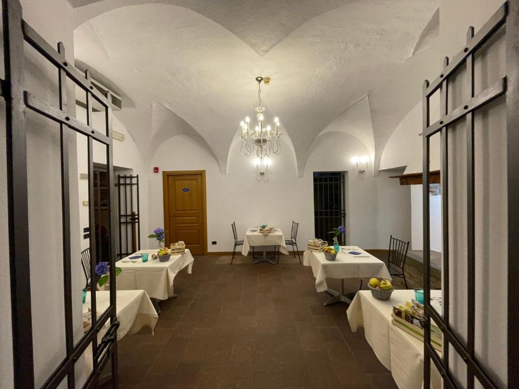 Uma cama ou camas num quarto em Bes Hotel Bergamo Cologno al Serio