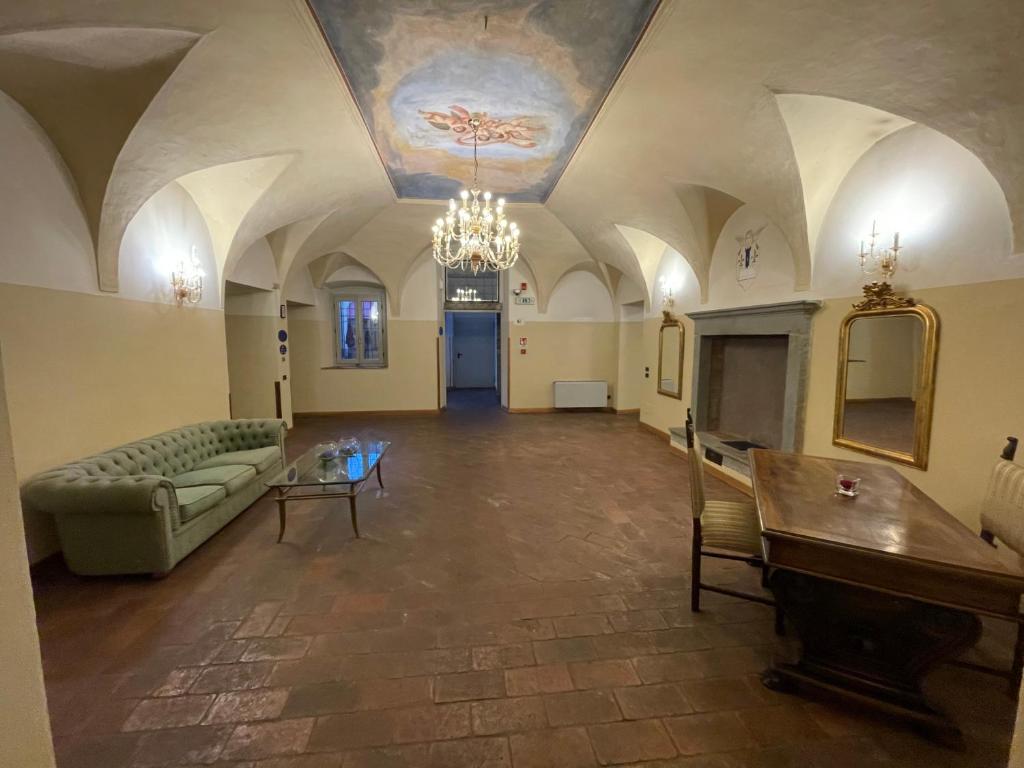 Uma área de estar em Bes Hotel Bergamo Cologno al Serio