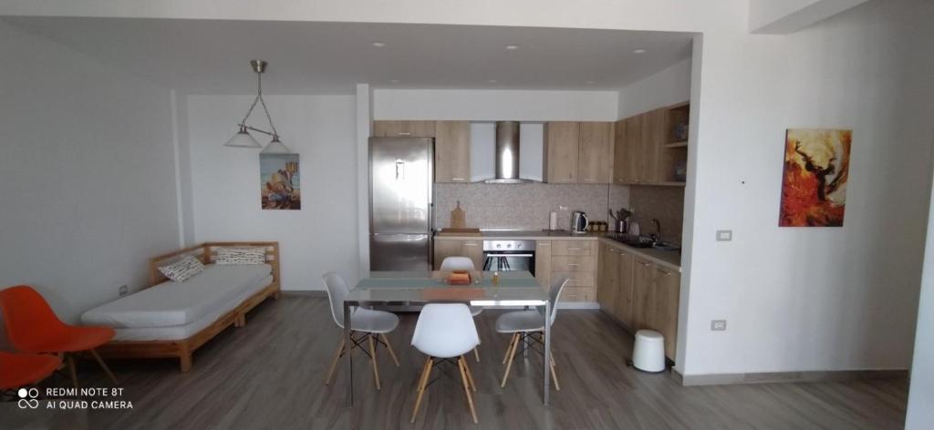 Matthews Beach House - Image 5