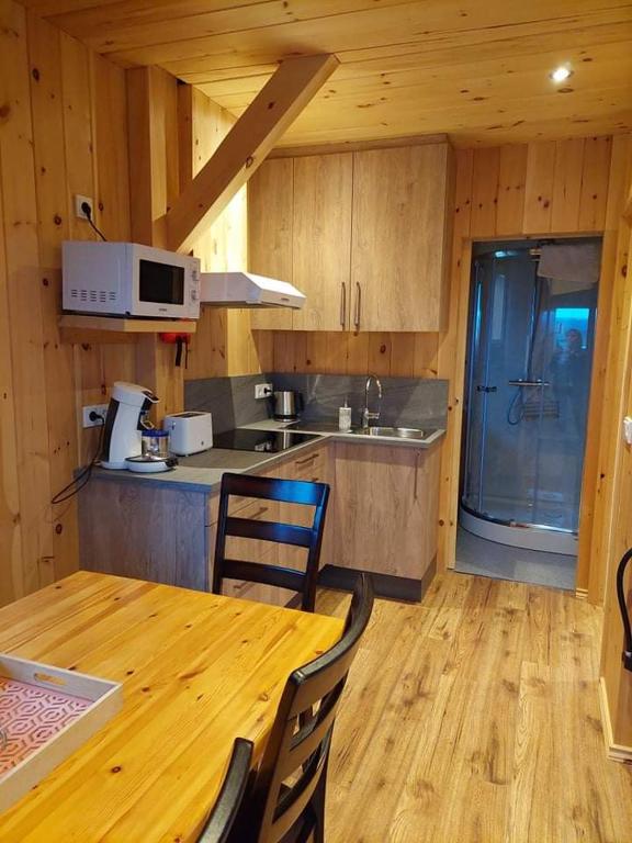 Greystone summerhouse的厨房或小厨房