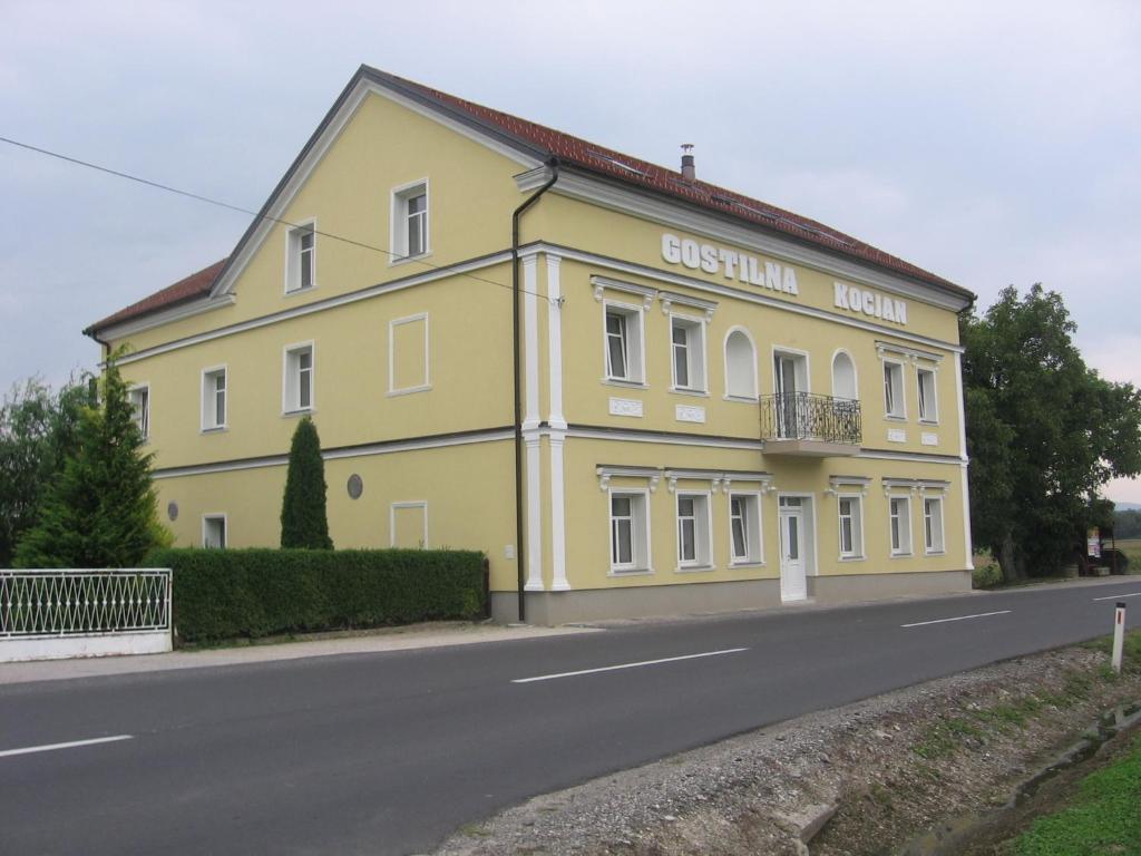 Budova, kde se penzion nachází