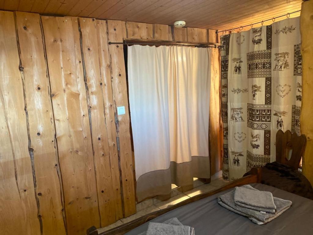 Postel nebo postele na pokoji v ubytování Le petit chalet des Greys