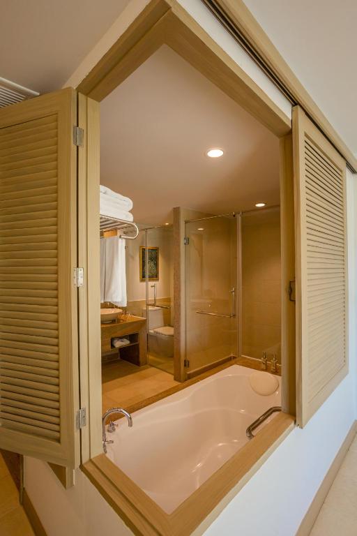 Ravindra Beach Resort & Spa - SHA Extra Plus - Family Suite One-Bedroom