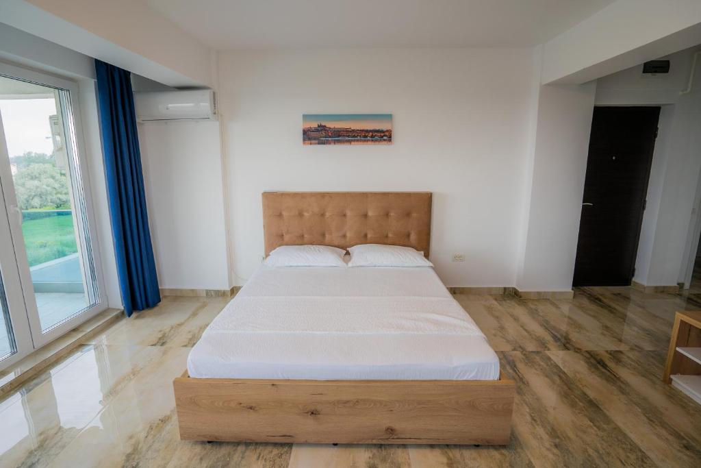 HOME for FOUR - Studio Apartment
