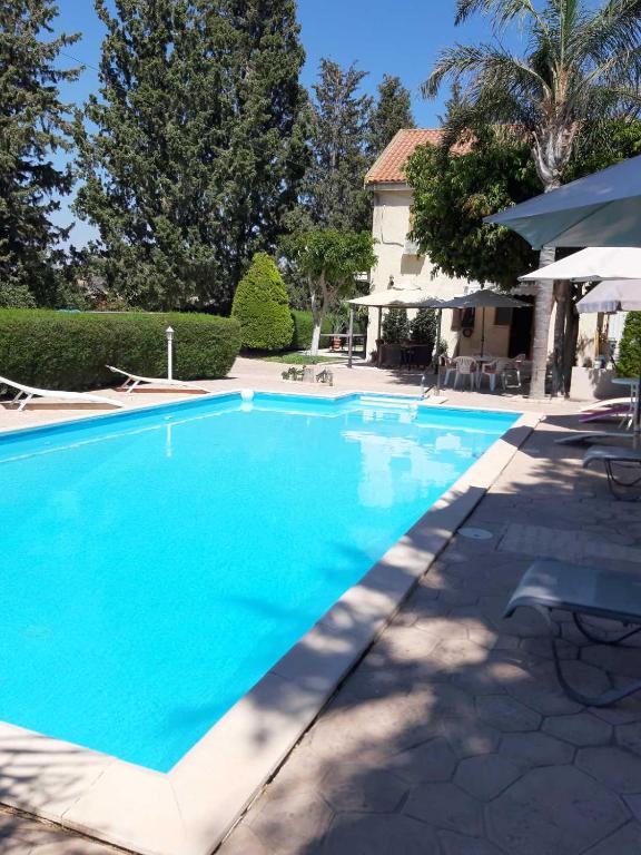 Bazén v ubytování Zena Holiday Villa nebo v jeho okolí