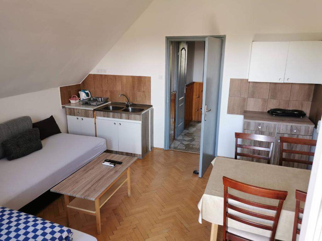 Fotografia z galérie ubytovania Emese Apartment v destinácii Balatonalmádi