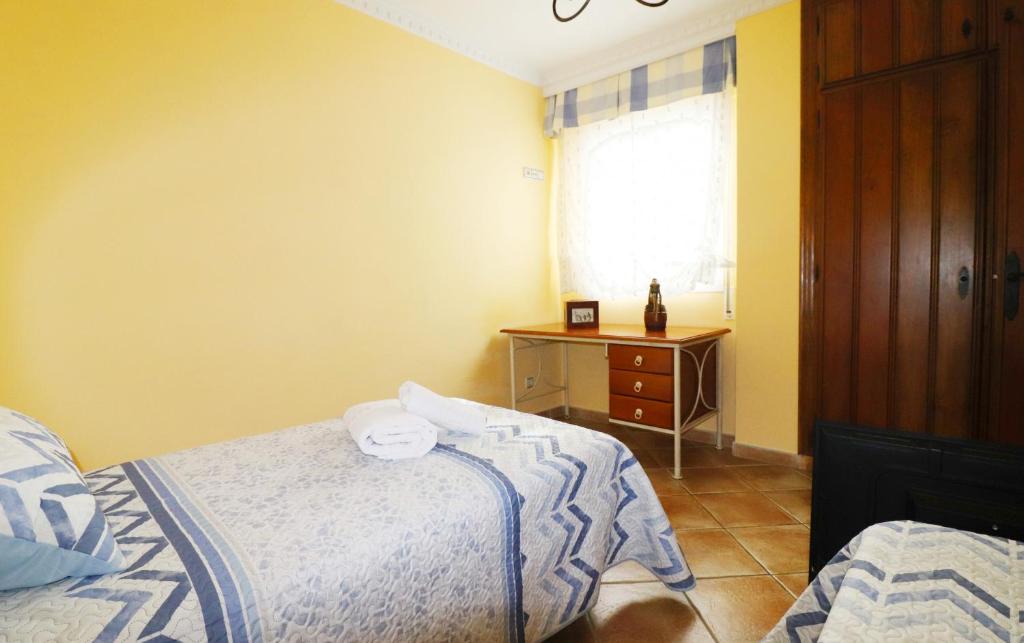 A bed or beds in a room at Casa Sandra Spainsunrentals 1165