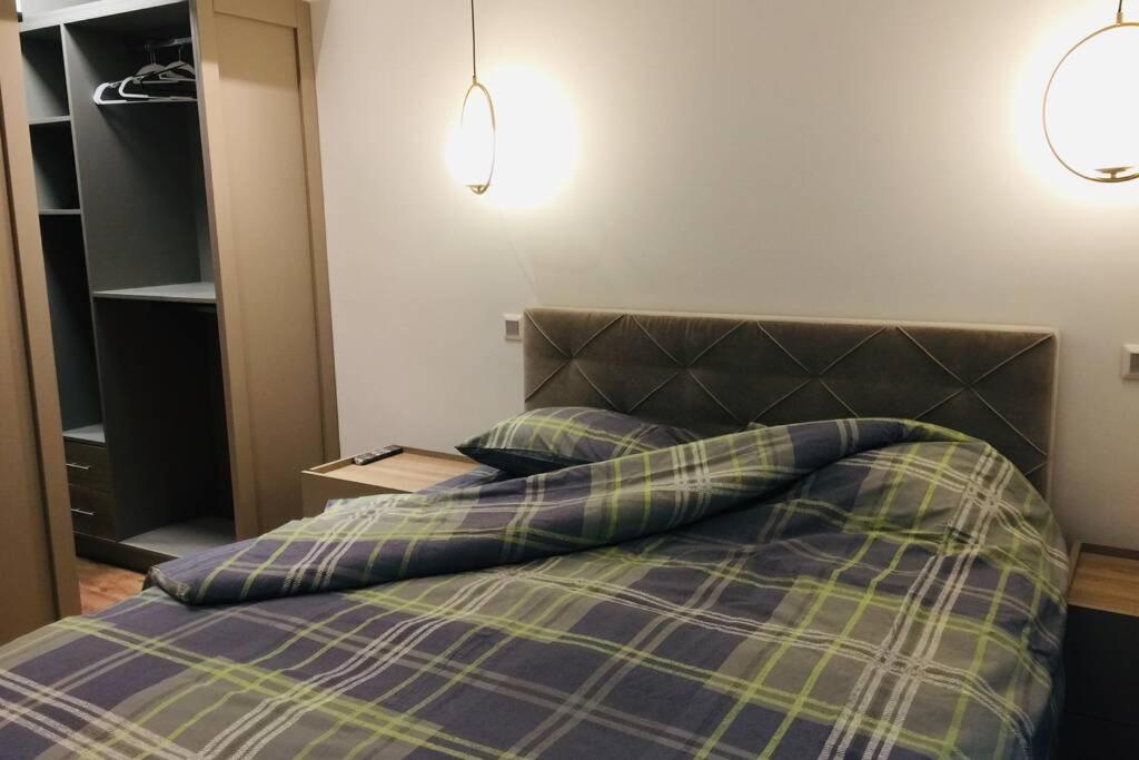 Postel nebo postele na pokoji v ubytování Forumland Modern Cozy in Kalamaria 90sqm apartment 2 beds