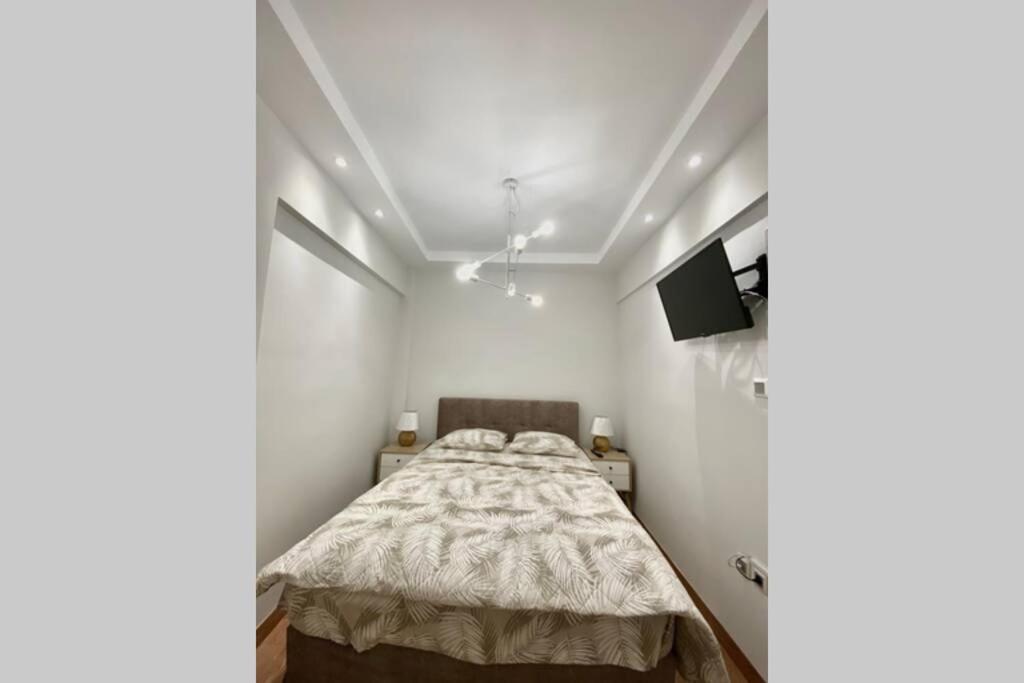 Postel nebo postele na pokoji v ubytování Forumland Modern Cozy in Kalamaria 90sqm apartment 2 beds