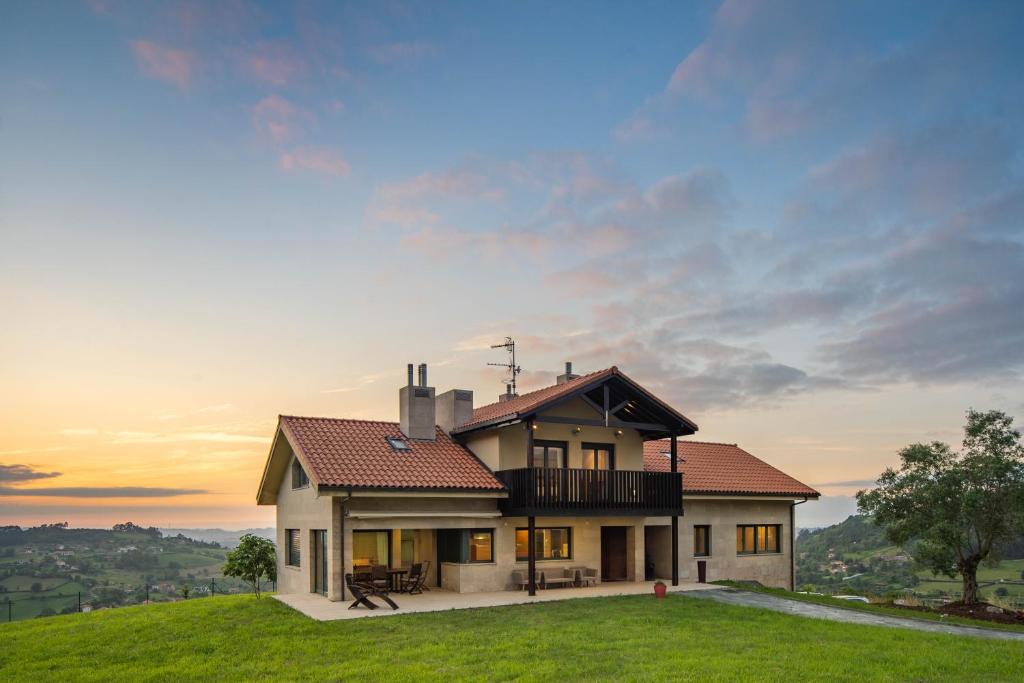 Villa Berlín, villa de lujo con vistas al mar., Bobia ...