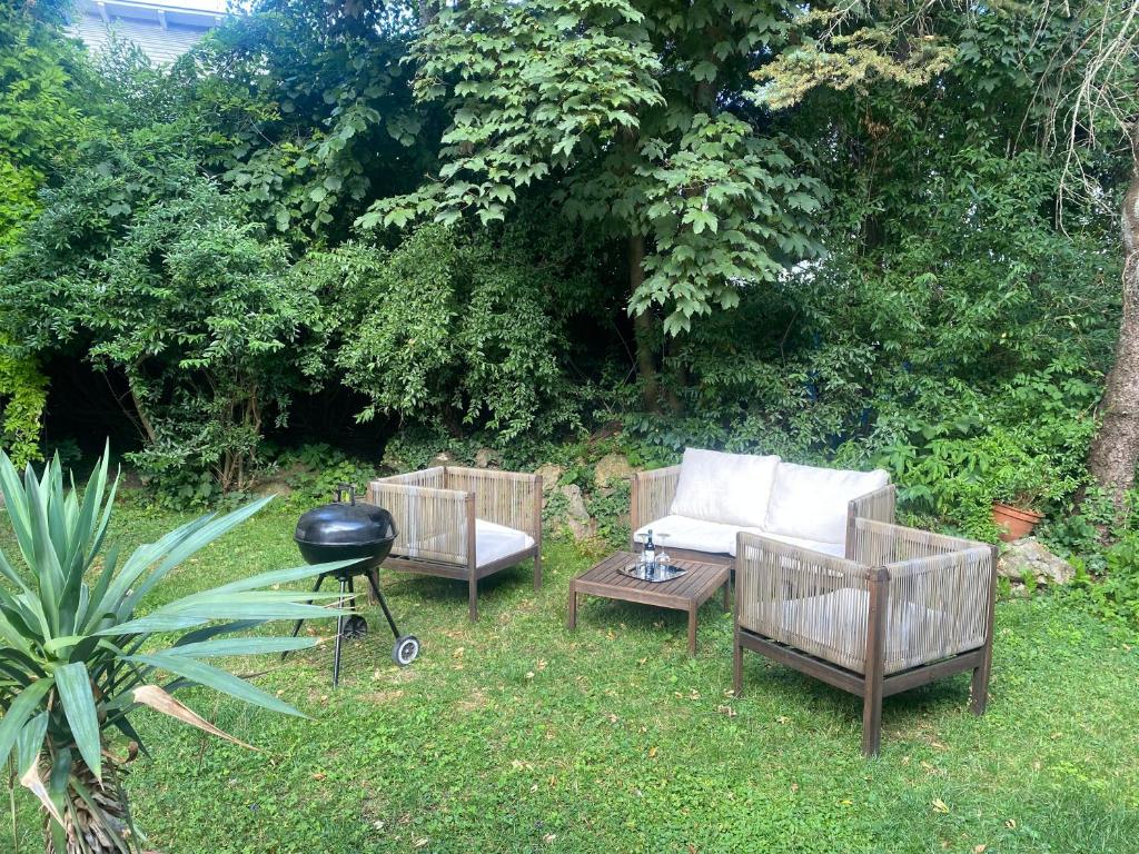 Vonkajšia záhrada v ubytovaní Appartement in Graz-Geidorf