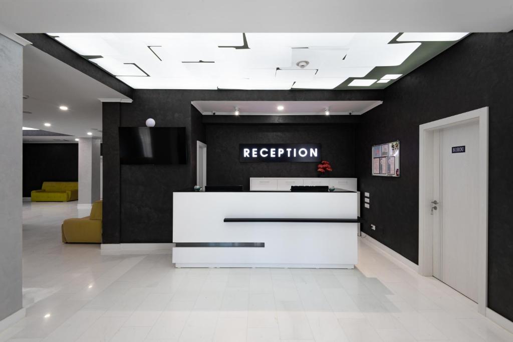Лобби или стойка регистрации в Hotel Javu
