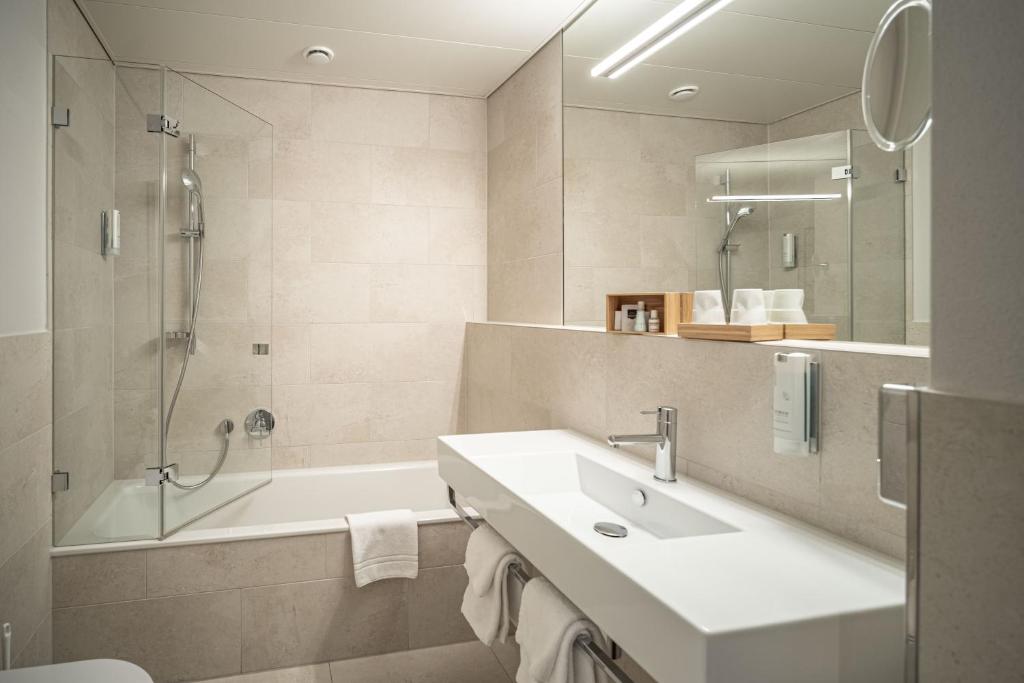 Hotel Bären am Bundesplatz - Resim 27