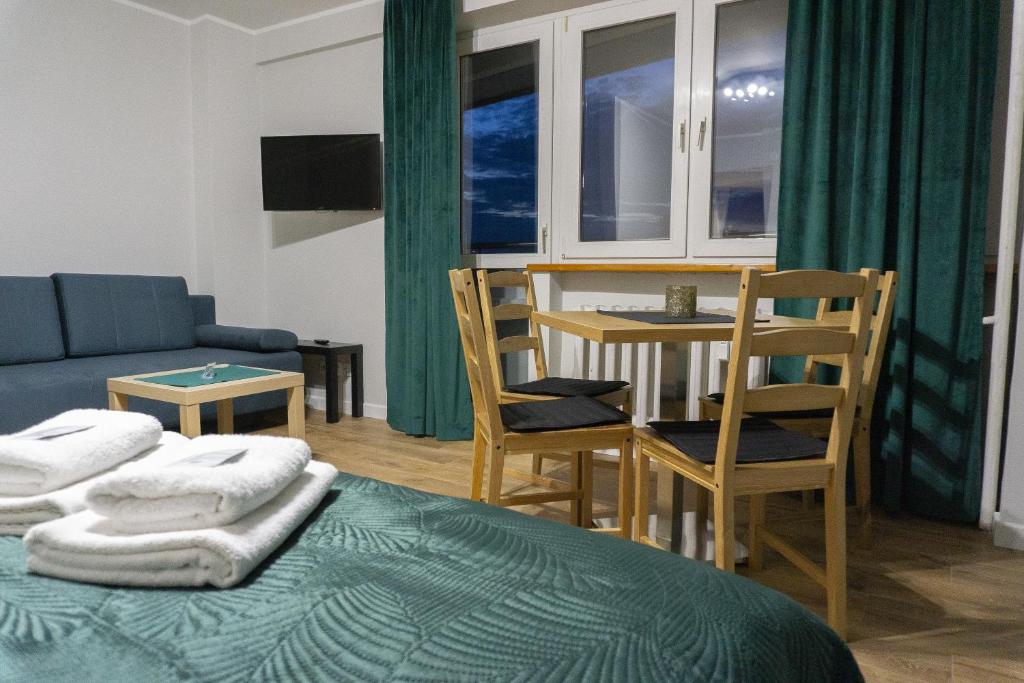 Sleep4you Apartamenty Centrum - Studio Apartment With A Balcony With City View, Chmielna 35 (16th Floor)