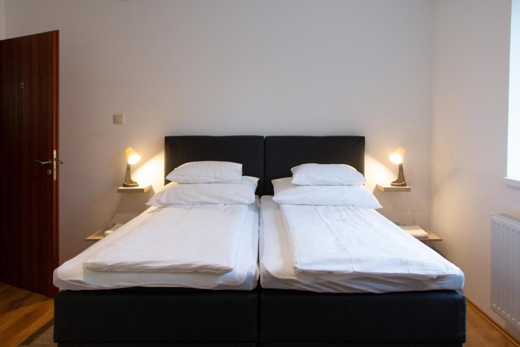 Poroszlay Apartman - Appartement Avec Terrasse