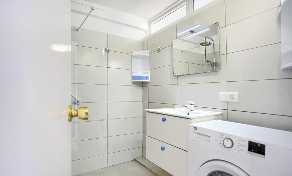 A bathroom at Studio with sea view in Borinquen