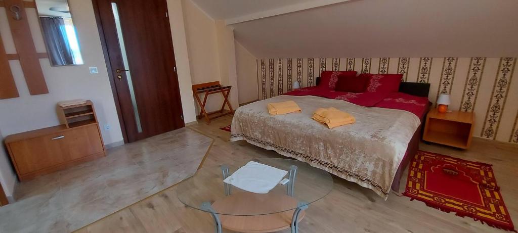 Postel nebo postele na pokoji v ubytování Villa VértesKacsa