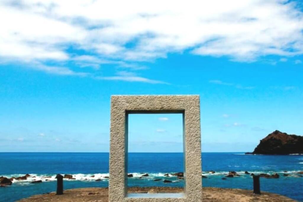 ガラチコにあるSALSALITRE CHICOの海岸石碑