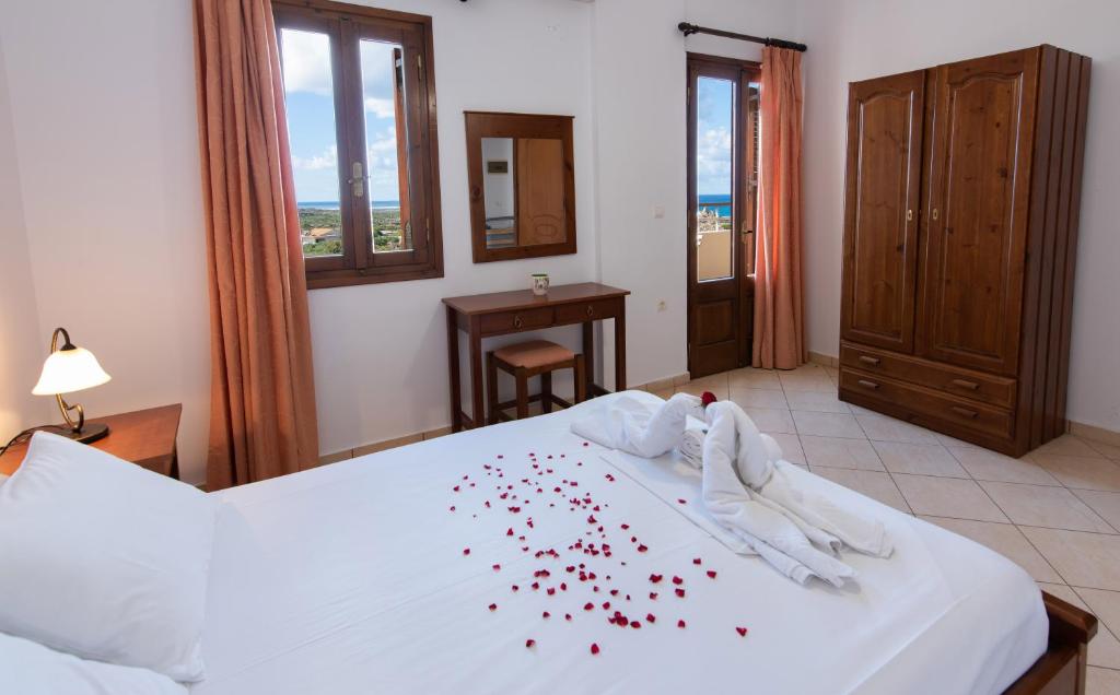 Postel nebo postele na pokoji v ubytování Nireides villas 'TOP DESTINATION'