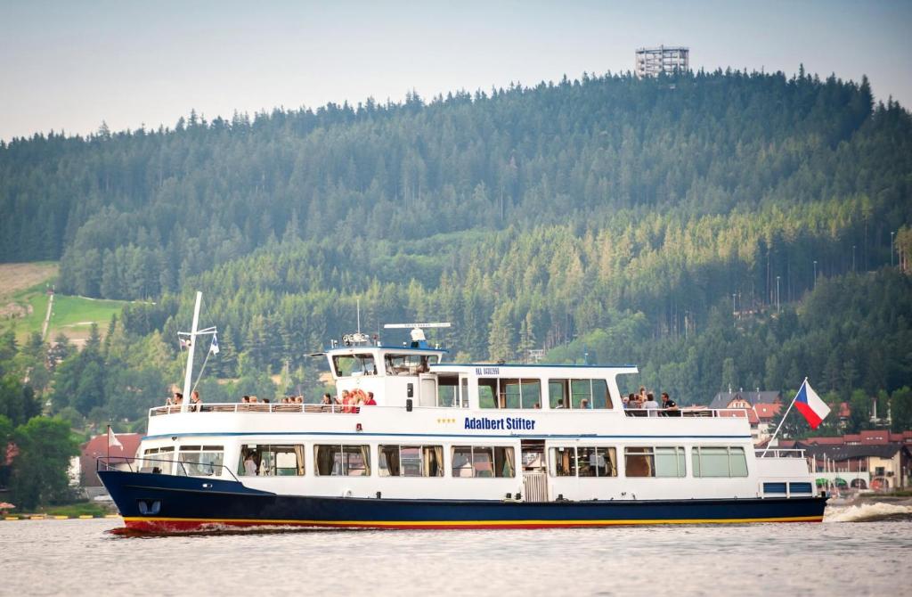 Fotografie z fotogalerie ubytování Promenáda Jasmin Lucy - Myši v botě v destinaci Lipno nad Vltavou