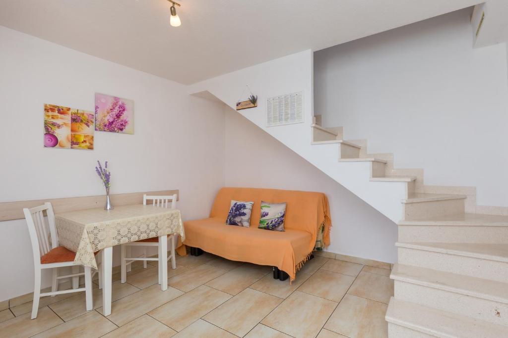 Apartments Lovro - 8